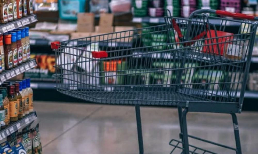 Νέο ωράριο στα σούπερ μάρκετ από την Δευτέρα -Την Κυριακή κλειστά